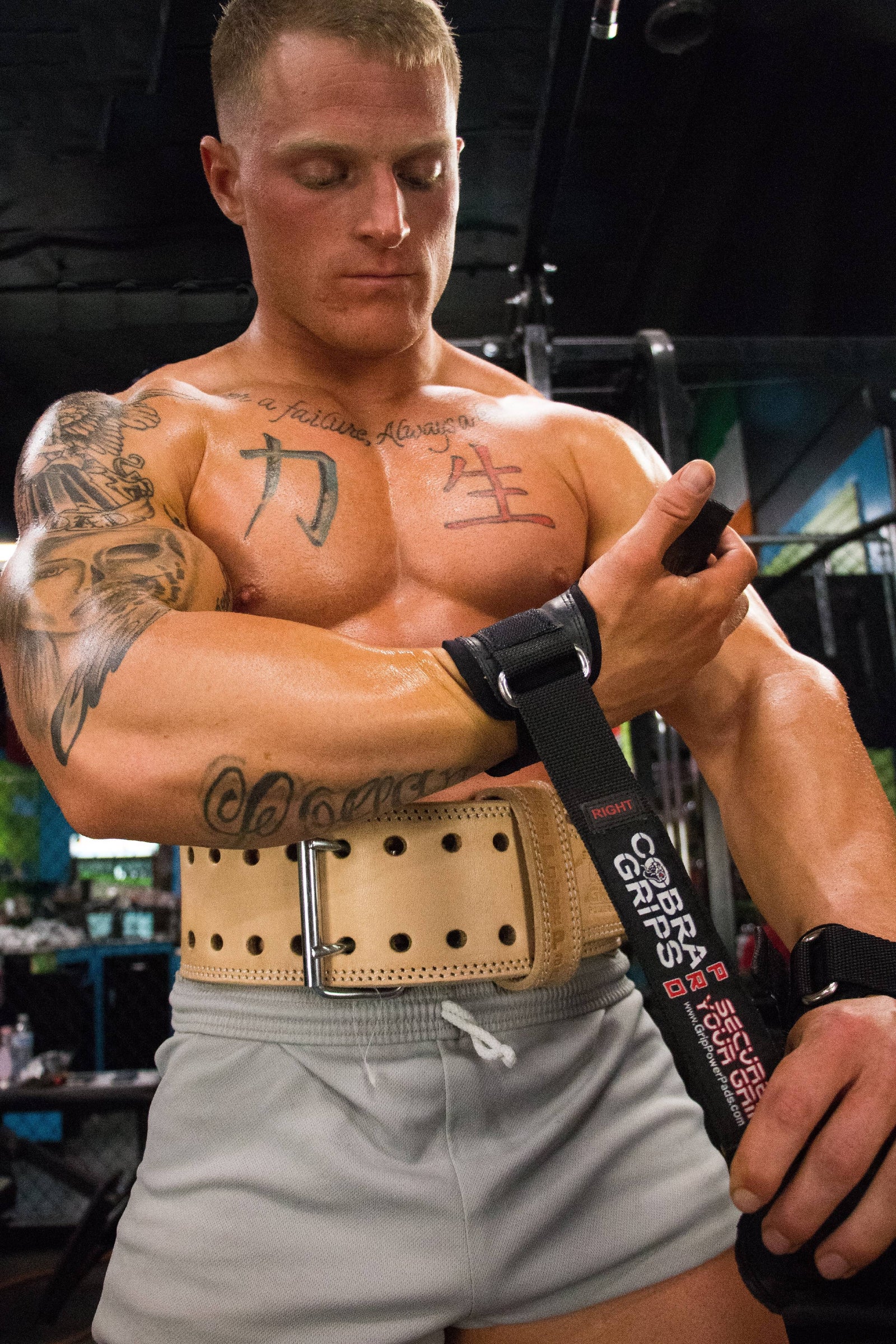 Grips PRO Weight Lifting Gloves Heavy Duty Straps For Deadlifts Lifting Grip